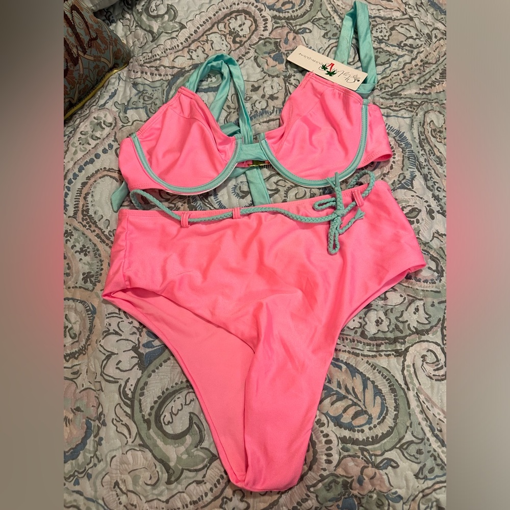 NWT “Stylish” Swimwear size large